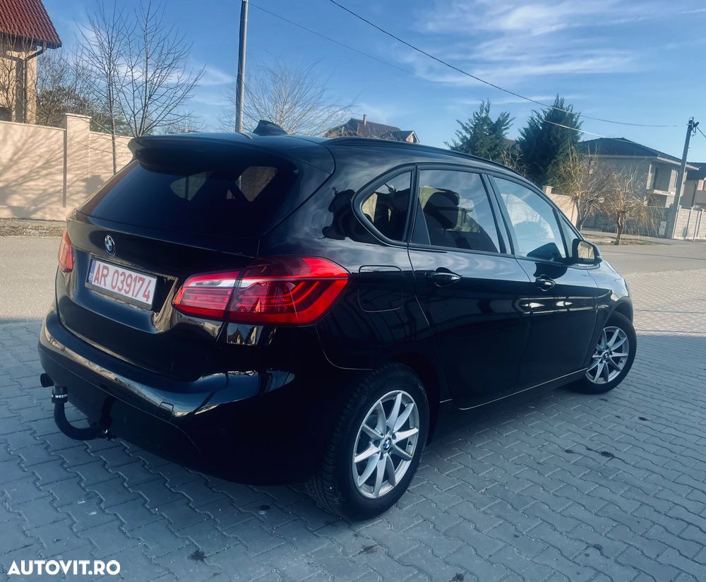 BMW Seria 2 218d - 3