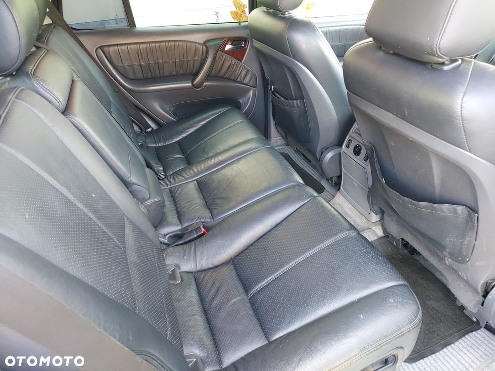Mercedes-Benz ML - 15