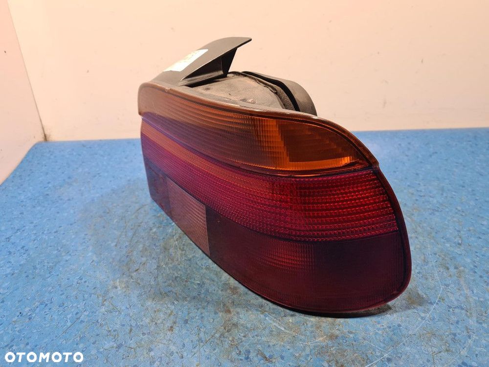 BMW 5 E39 SEDAN LAMPA TYŁ PRAWA ZEWNĘTRZNA - 2