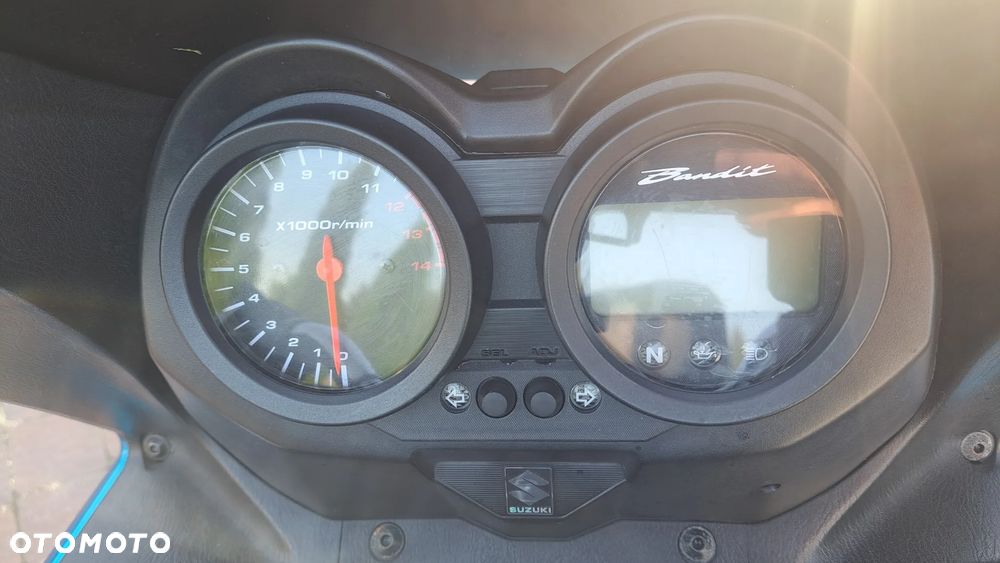 Suzuki Bandit - 12