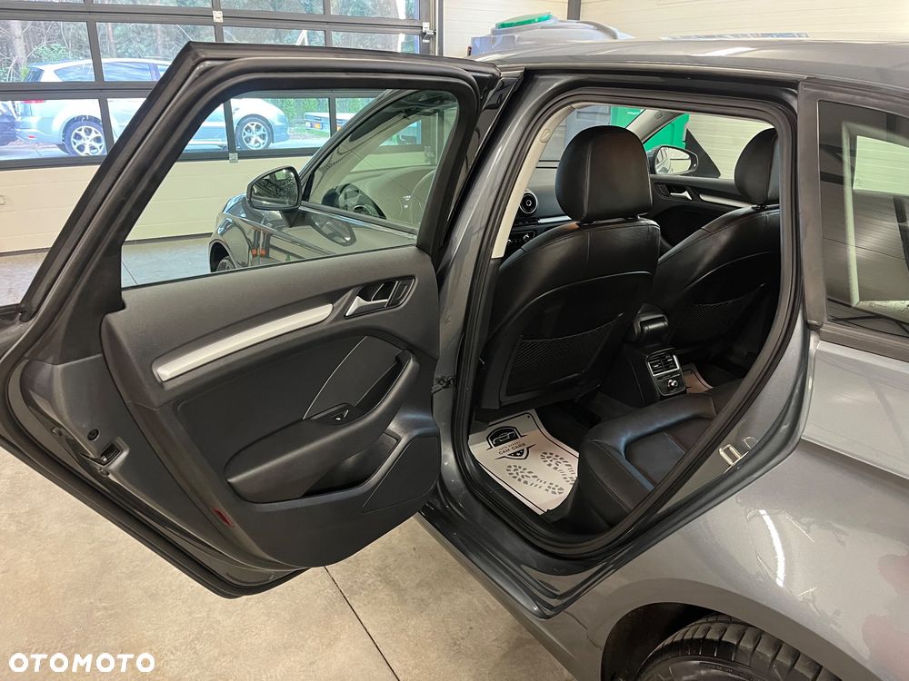 Audi A3 Sportback - 16