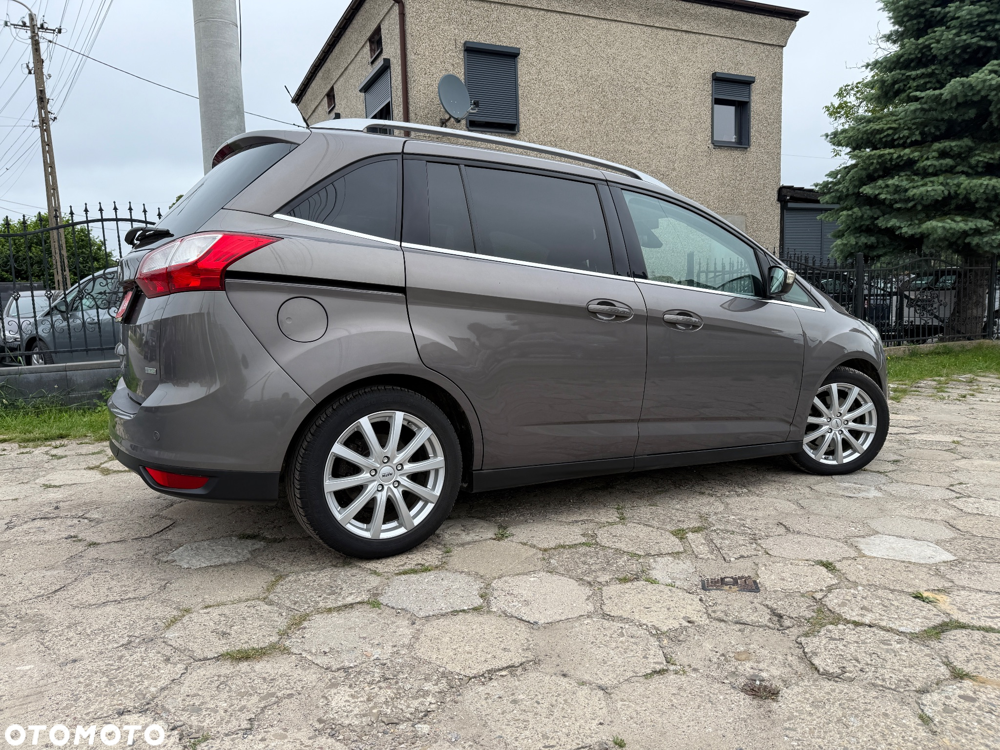 Ford Grand C-MAX 1.6 EcoBoost Titanium - 3
