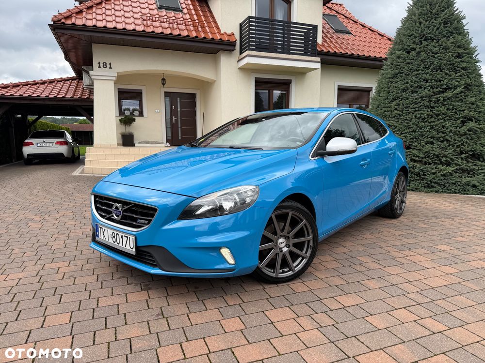Volvo V40 D2 Drive-E R-Design Momentum - 1