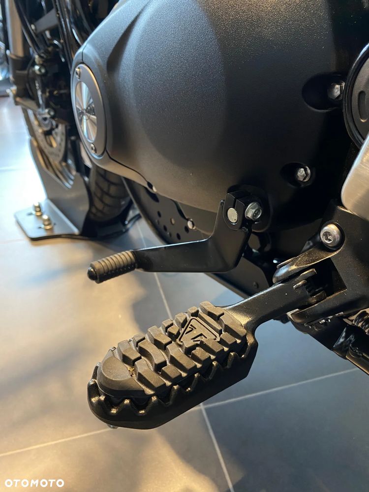 Triumph Scrambler - 10