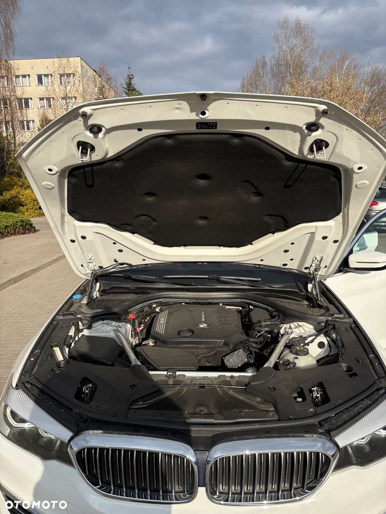 BMW Seria 5 520d Luxury Line - 12