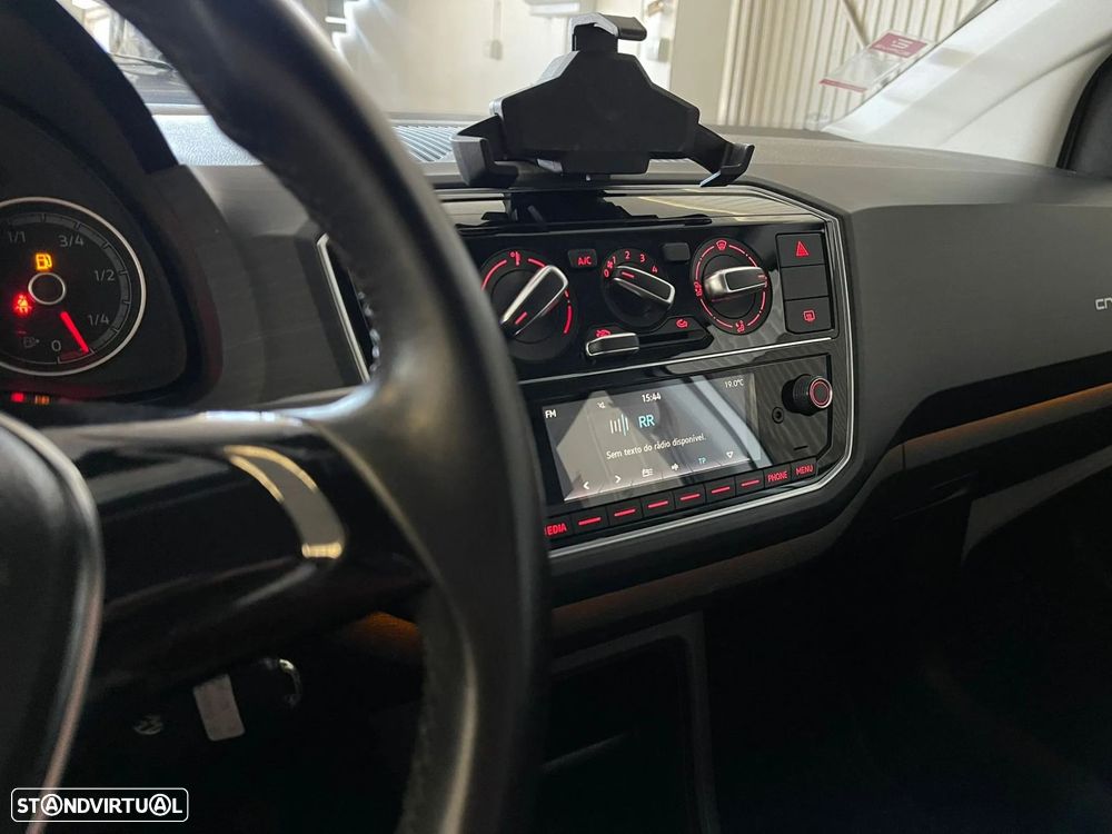 VW Cross Up! - 11
