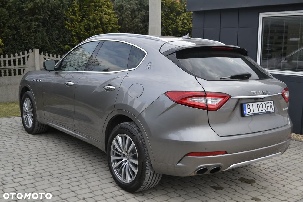 Maserati Levante - 18