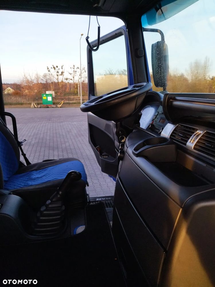 MAN TGL 12.250 4X2 BL - 16
