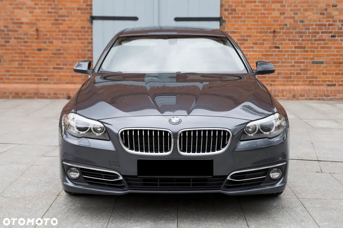 BMW Seria 5 528i - 2