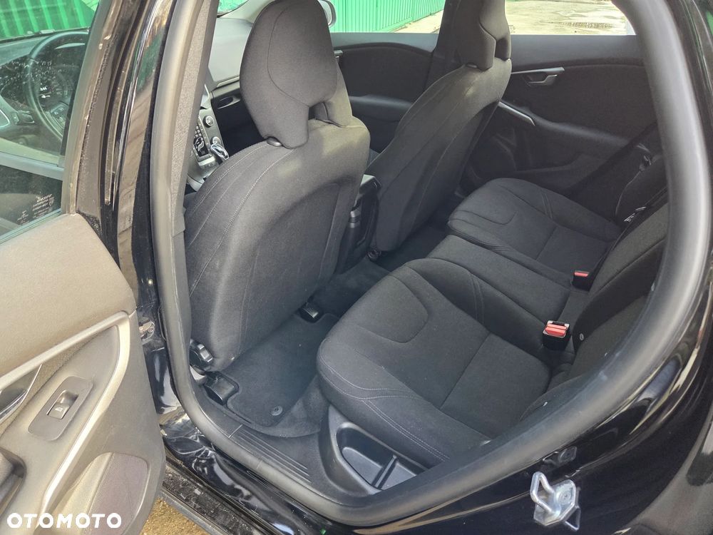 Volvo V40 T2 Drive-E Momentum - 28