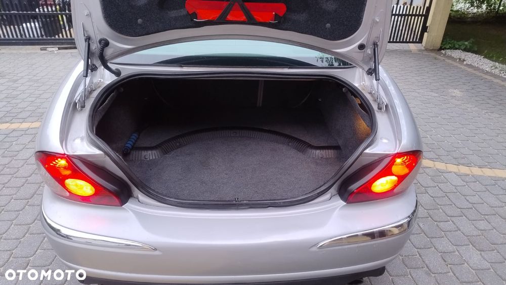 Jaguar X-Type 2.5 Executive - 16