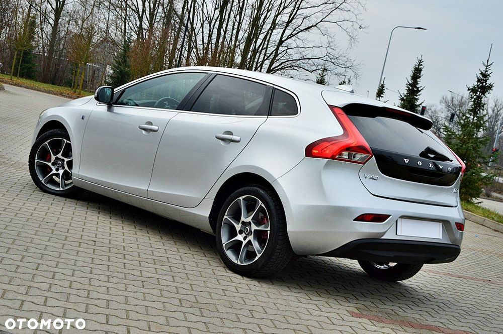 Volvo V40 - 15