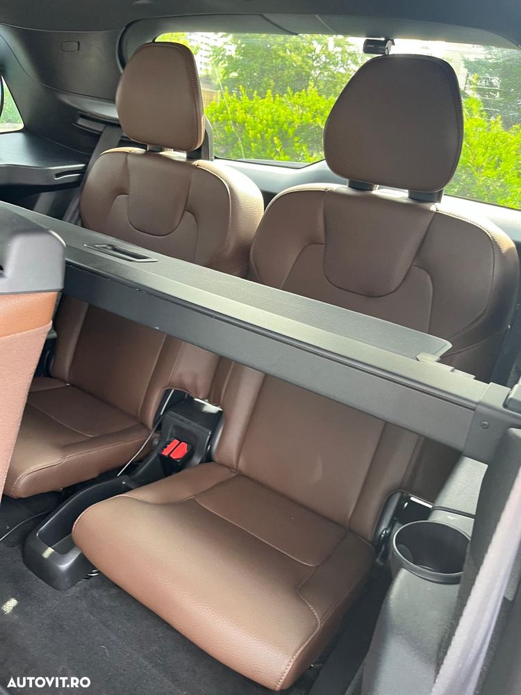 Volvo XC 90 B5 MHEV AWD 7 locuri Momentum Pro - 12