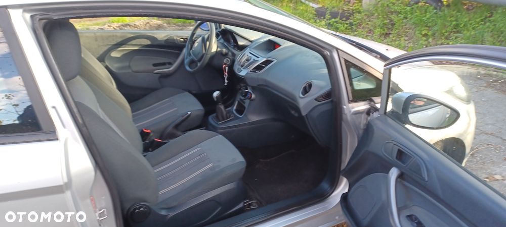 Ford Fiesta 1.25 Champions Edition - 21