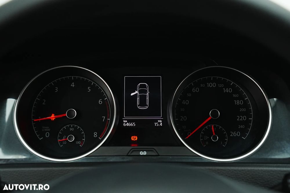 Volkswagen Golf 1.0 TSI Trendline - 19