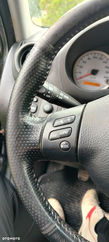 Toyota RAV4 2.0 D-4D 4x4 - 11