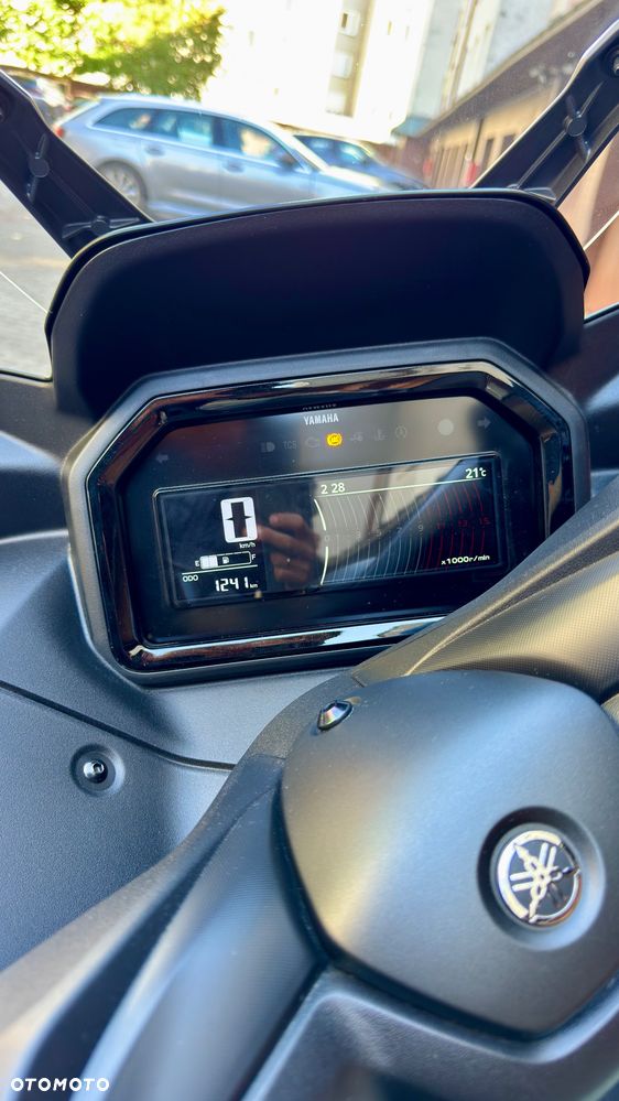 Yamaha X-max - 3