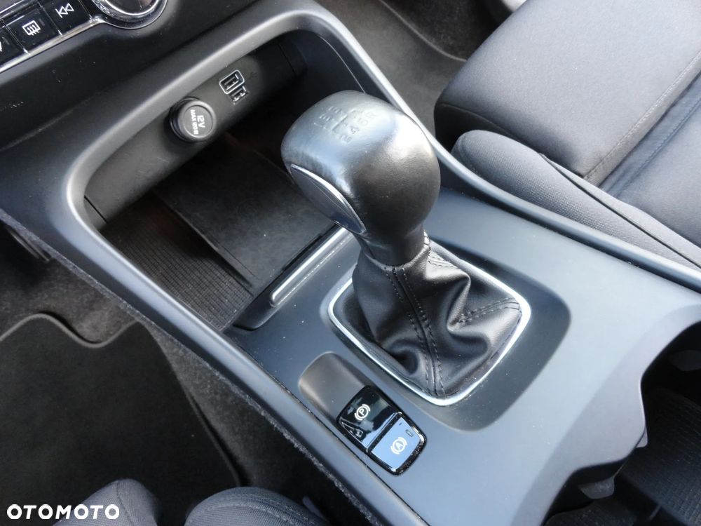 Volvo XC 40 D3 Momentum Pro - 16