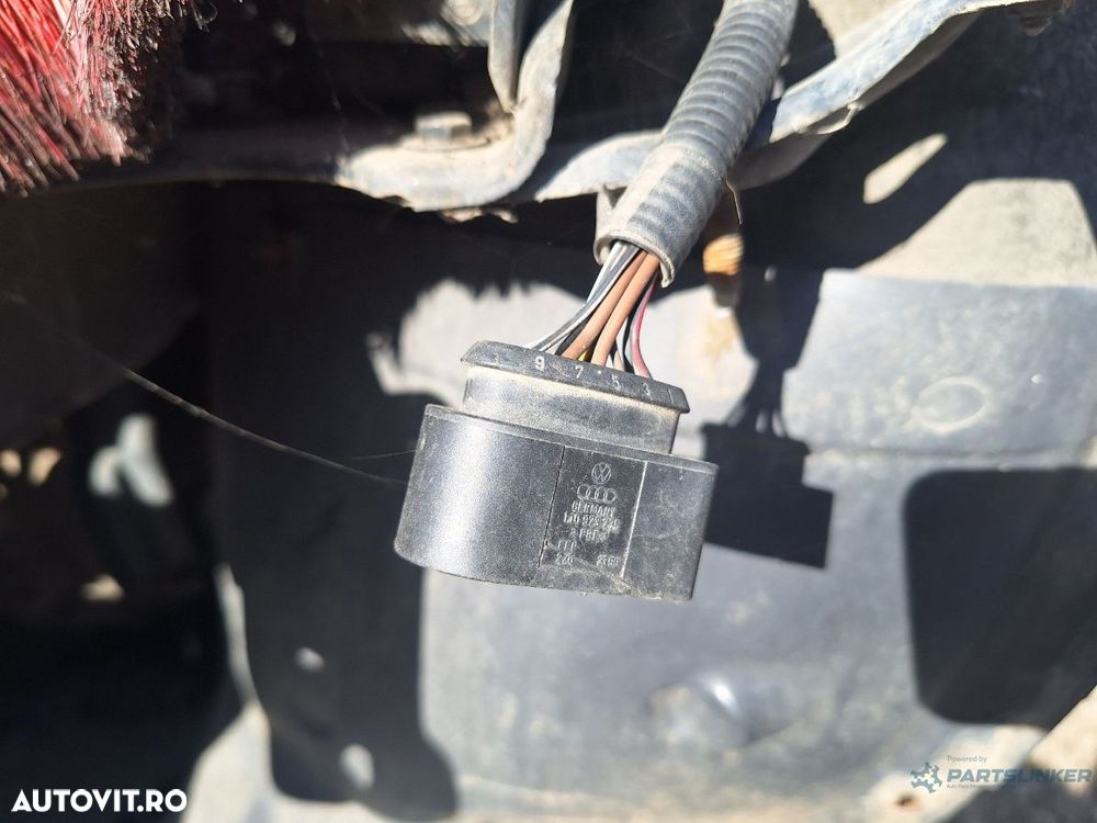 Mufa Conector far  SKODA OCTAVIA 1Z3 2004 - 2013 1J0973735 - 1