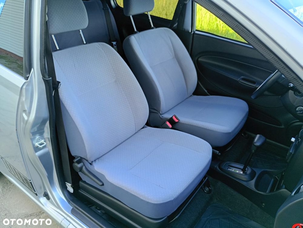 Daihatsu Cuore - 8