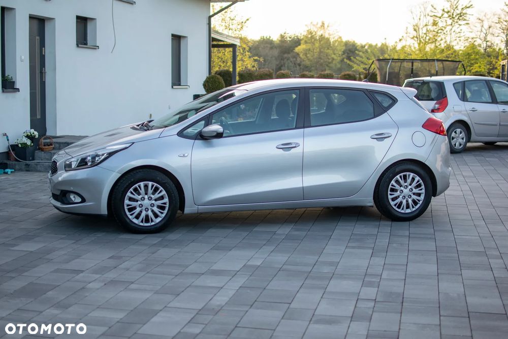 Kia Ceed - 28