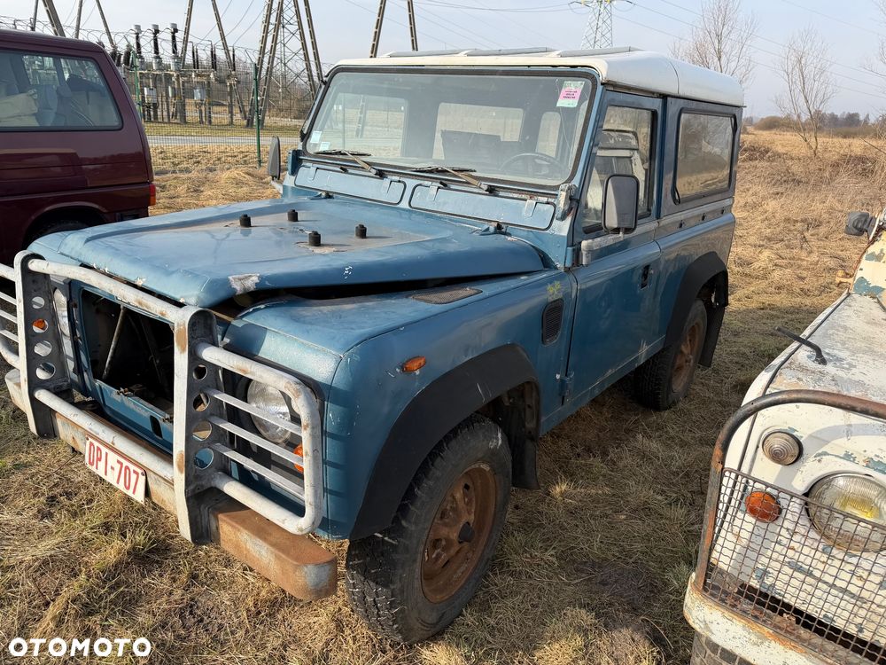 Land Rover Defender - 17