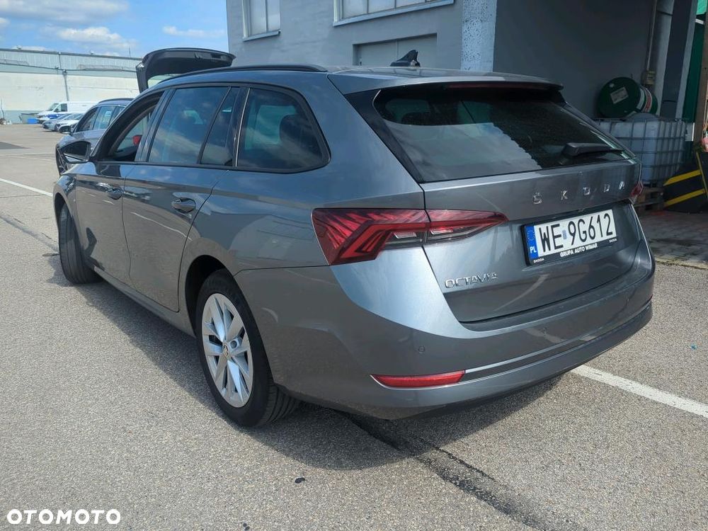 Skoda Octavia 2.0 TDI Ambition DSG - 4
