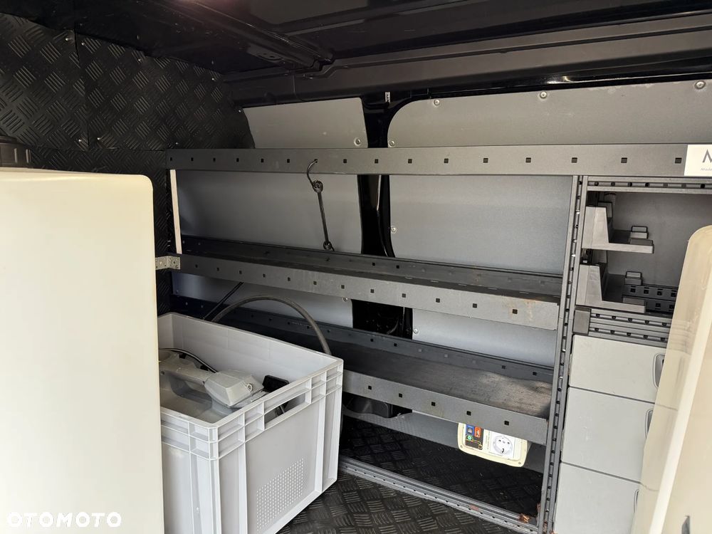 Peugeot Expert Jumpy Proace L2H1 - 18