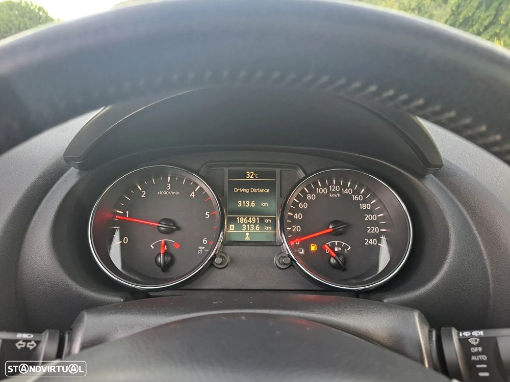 Nissan Qashqai 1.5 dCi N-Connecta 18 - 19
