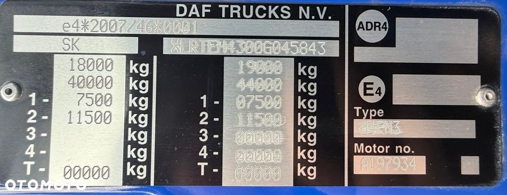 DAF XF460 SUPER SPACE CAB AUTOMAT SPOJLERY KLIMA 2xALUTANK 930000km WEBASTO LOW DECK MEGA EURO 6 2015 ŁADNY - 13