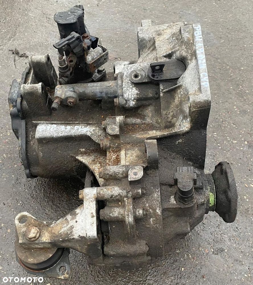 SKRZYNIA MANUALNA BIEGÓW VW PASSAT B4 1.9 5b CYP 21116 - 3