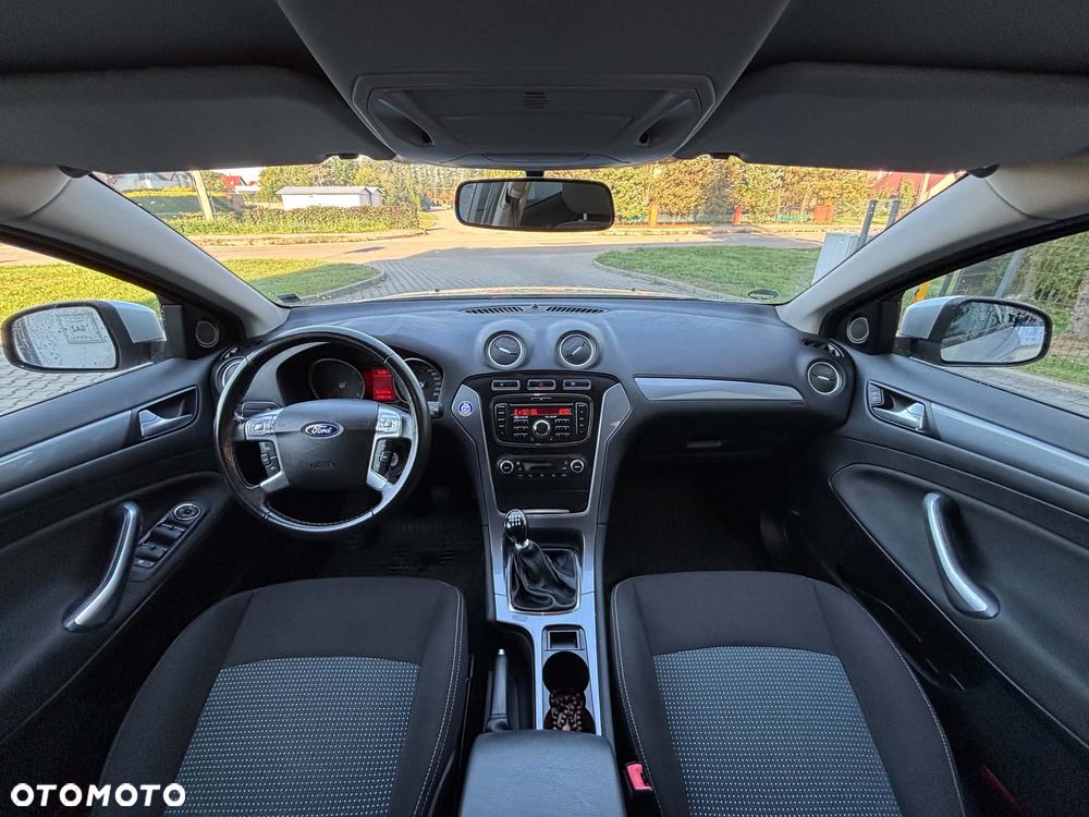Ford Mondeo 1.6 TDCi Champions Edition - 21