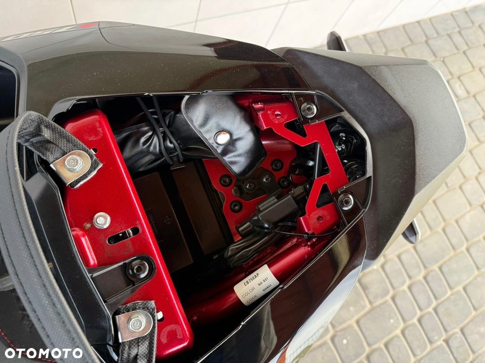 Honda Hornet - 21