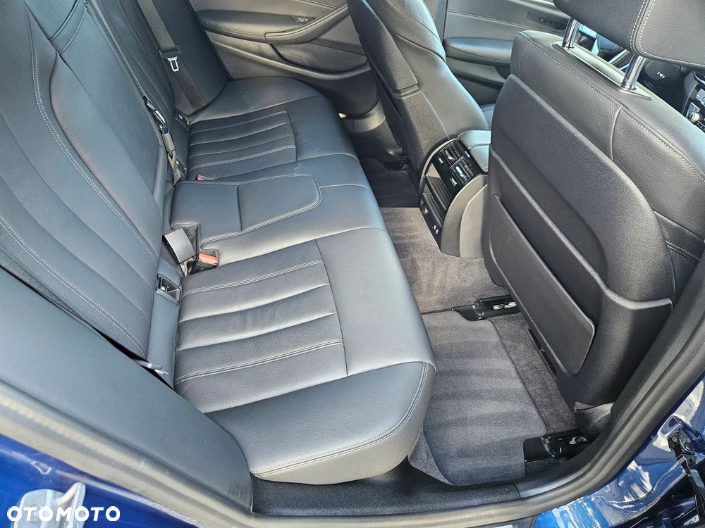 BMW Seria 5 520d Luxury Line - 22