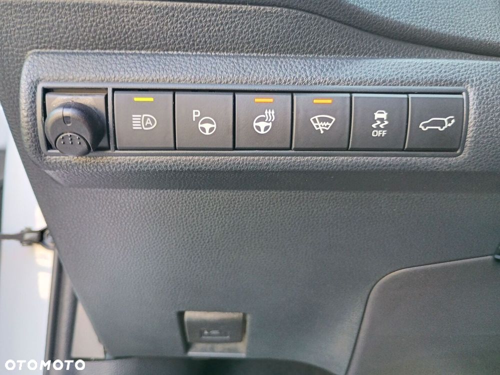 Toyota Corolla - 23