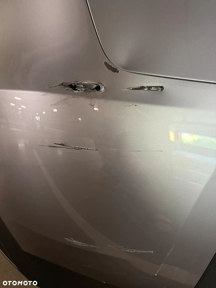 Tesla Model Y Long Range Dual Motor AWD - 15