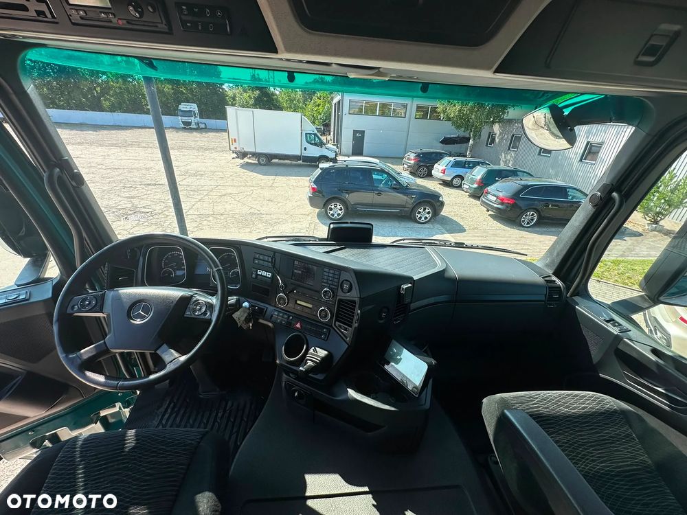 Mercedes-Benz Arocs - 26