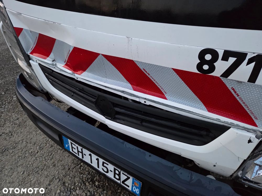 Renault Maxity Cabstar - 20