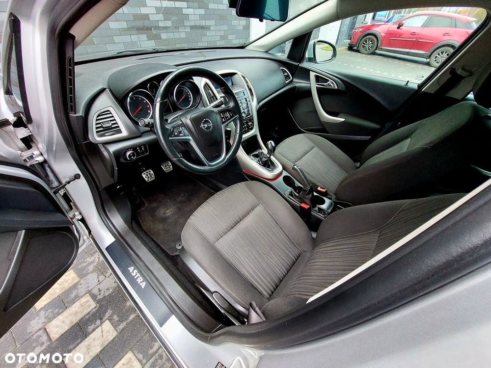 Opel Astra 1.4 T Cosmo - 13