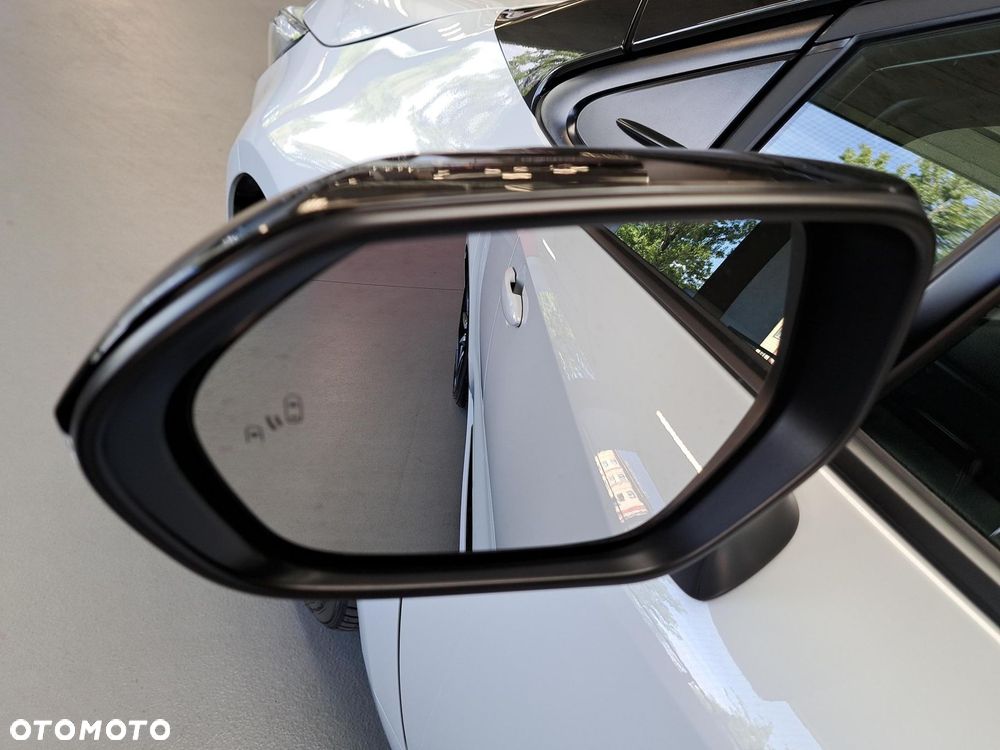 Toyota Corolla 2.0 Hybrid GR Sport Dynamic - 35