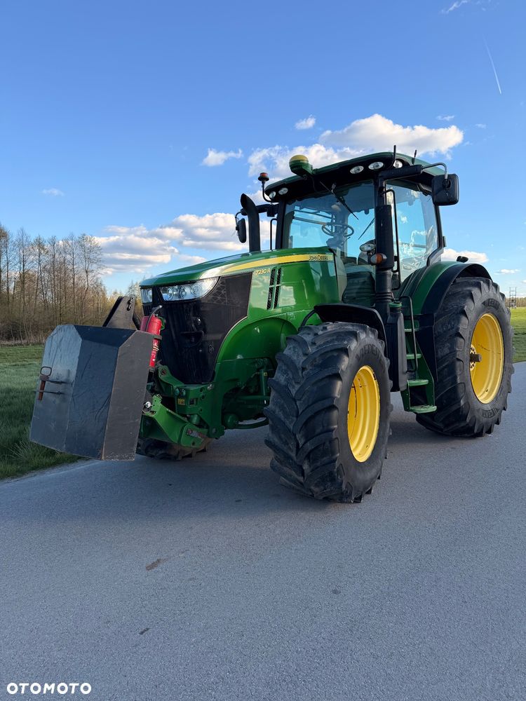 John Deere 7230R - 1