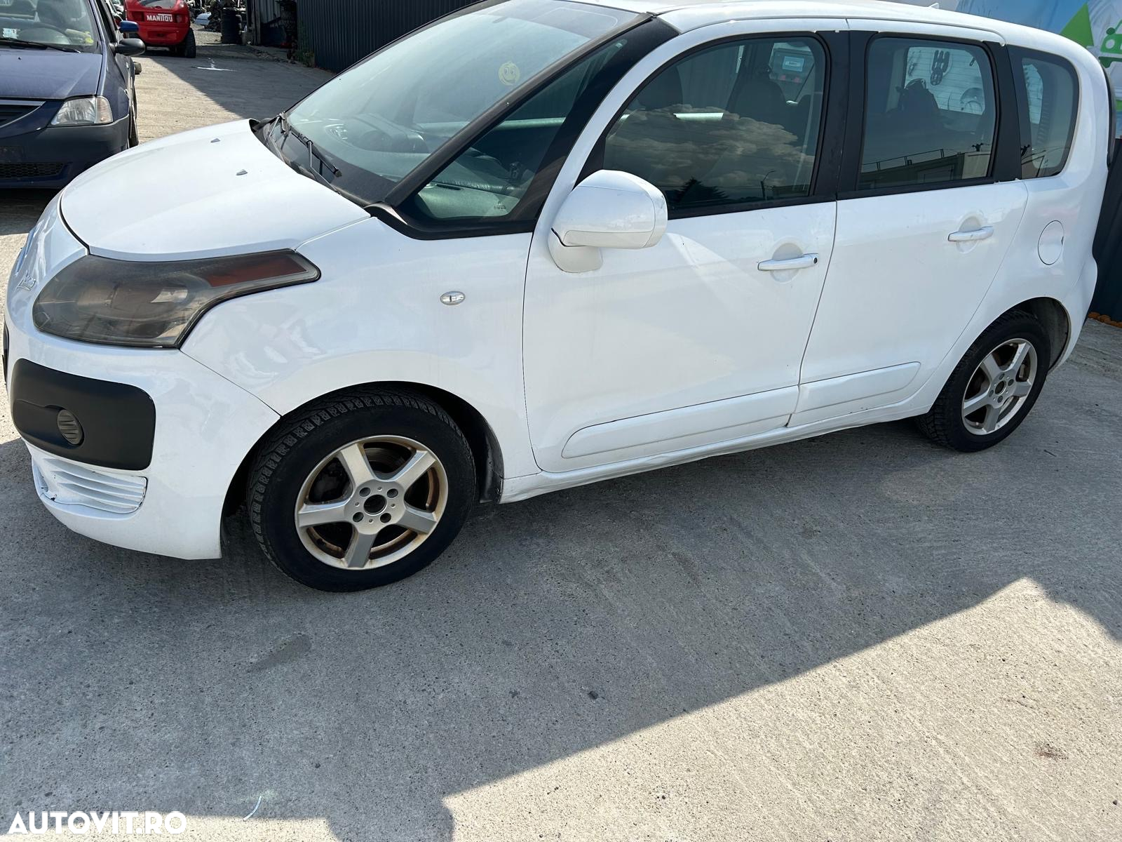 Dezmembrez Citroen C3 Picasso 2011 1.6 HDi Euro 5 9H06 - 2
