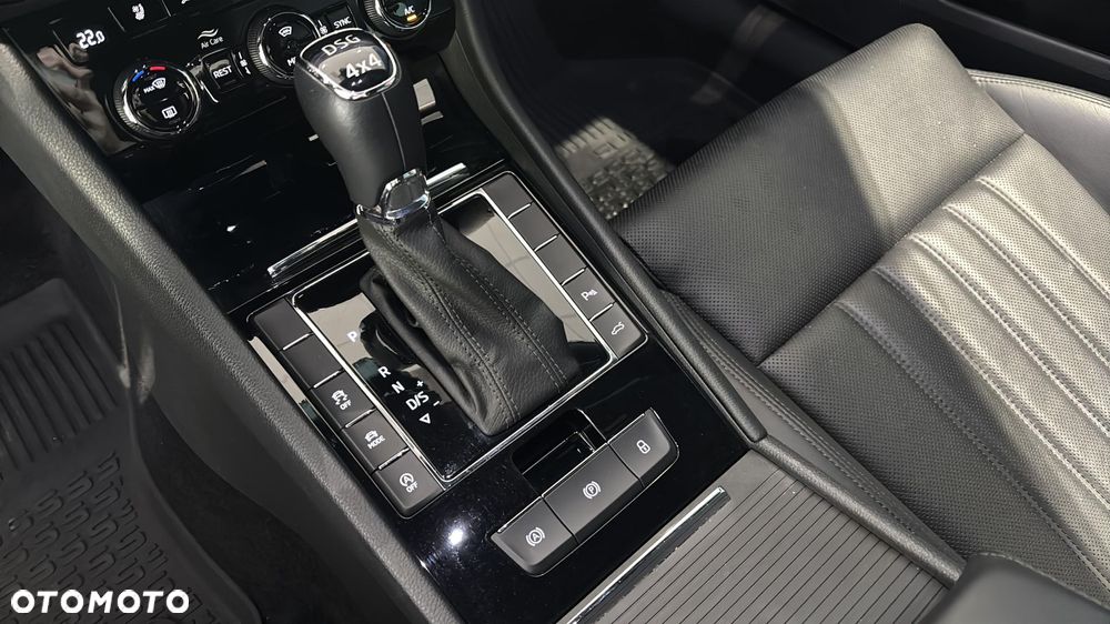 Skoda Superb 2.0 TDI SCR 4x4 L&K DSG - 15