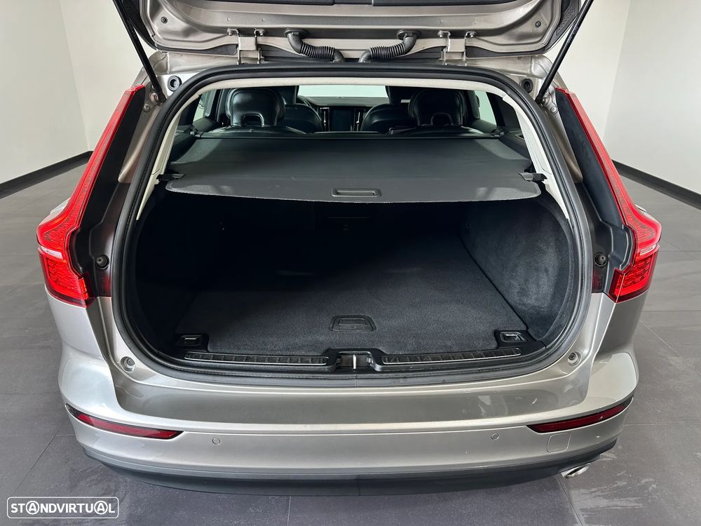 Volvo V60 2.0 D3 Momentum - 46