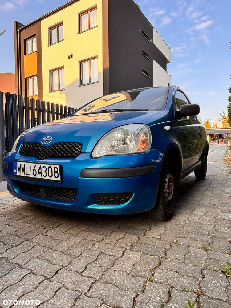 Toyota Yaris 1.0 Base - 2