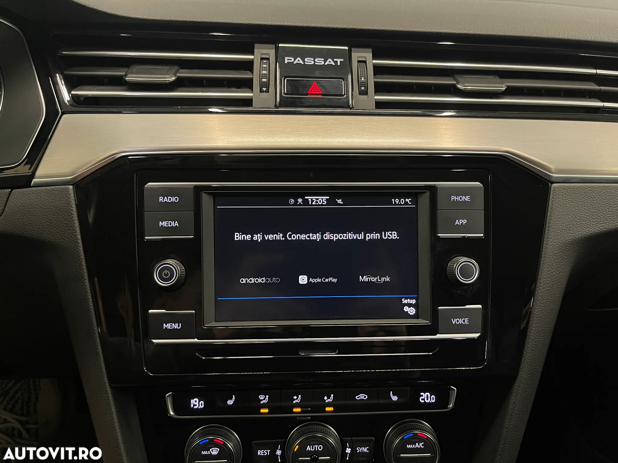 Volkswagen Passat 2.0 TDI DSG Highline - 17