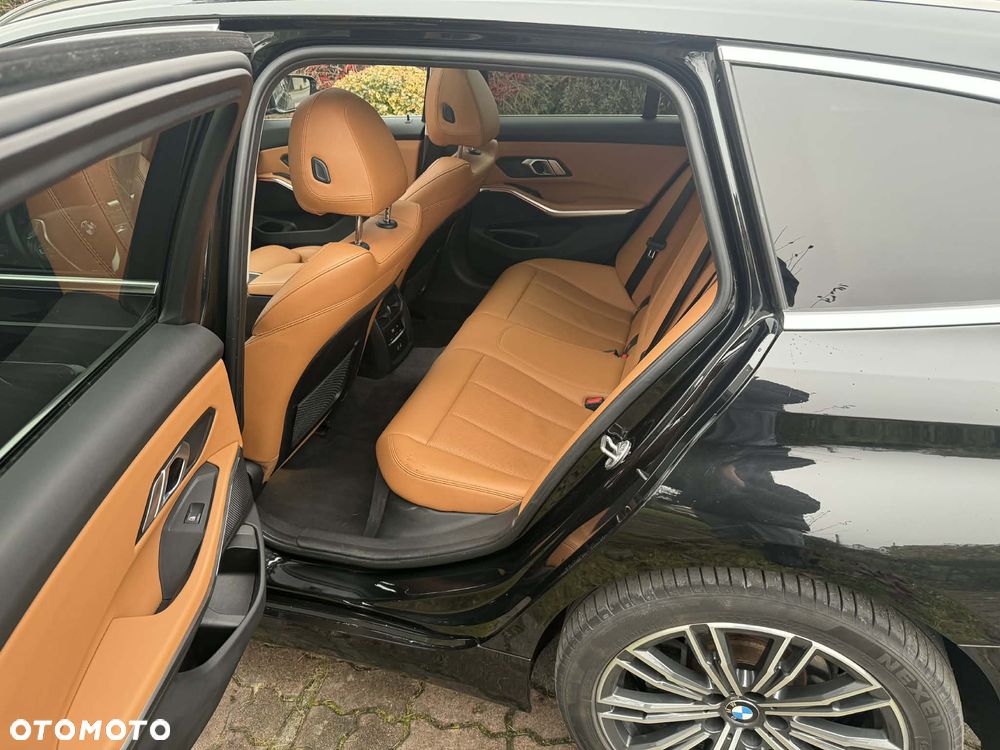 BMW Seria 3 320d xDrive Luxury Line - 10