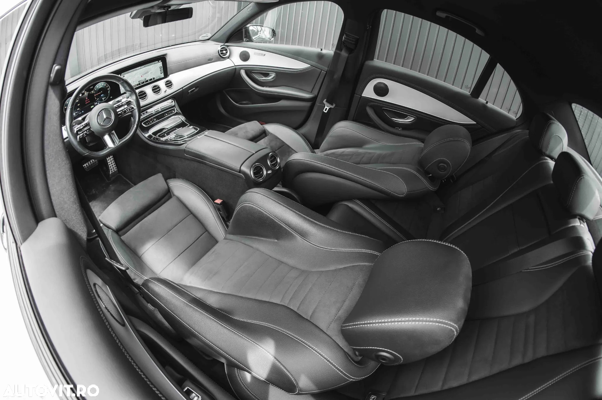 Mercedes-Benz E 300e 4Matic 9G-TRONIC Edition AMG Line - 8