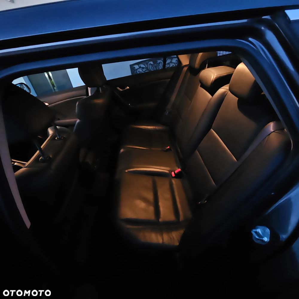 Honda Accord 2.0 Executive - 17