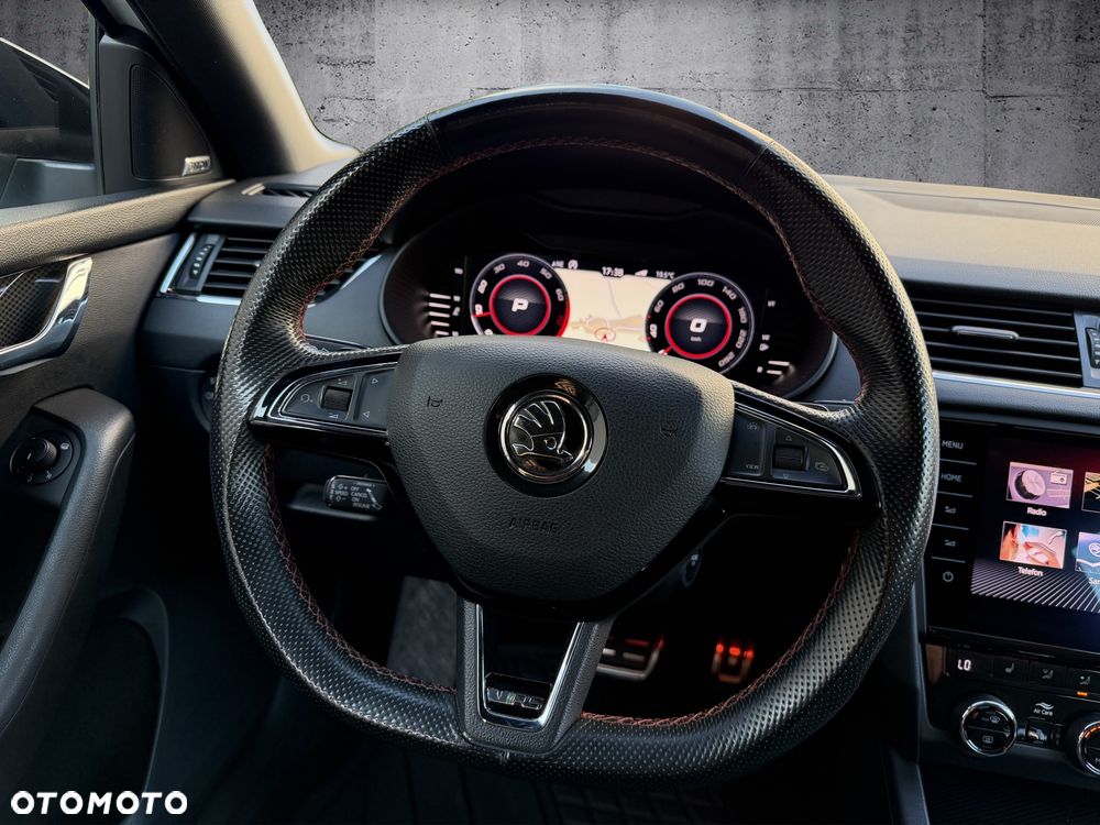 Skoda Octavia 2.0 TSI RS Challenge 245 DSG - 12